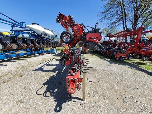 Image of Case IH 1245 equipment image 1