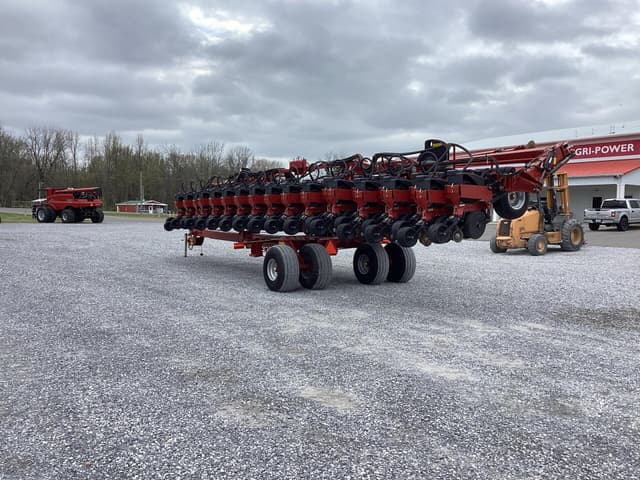 Image of Case IH 1245 equipment image 4