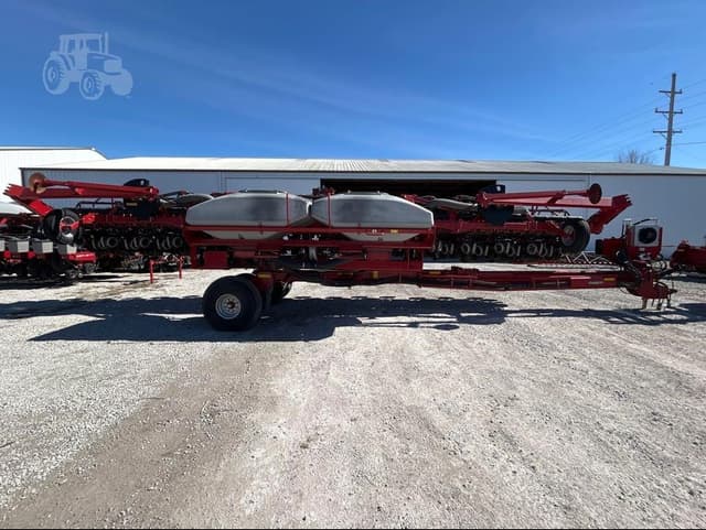 Image of Case IH 1245 equipment image 1