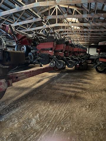 Image of Case IH 1245 equipment image 1