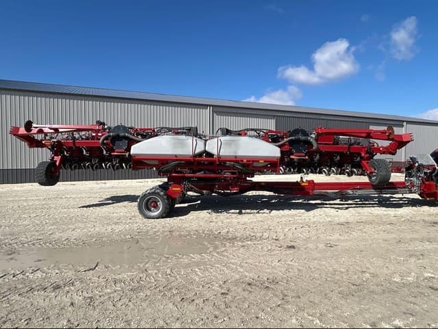 Image of Case IH 2140 equipment image 2