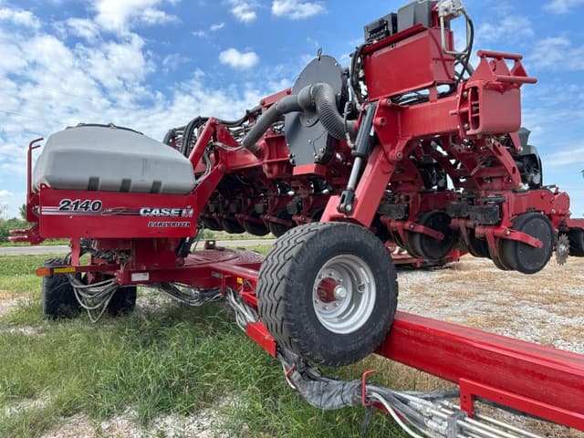 Image of Case IH 2140 equipment image 1