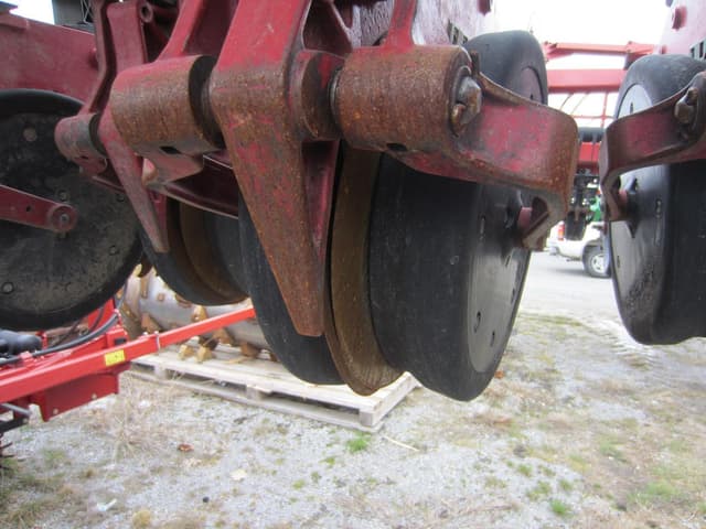 Image of Case IH 2140 equipment image 4