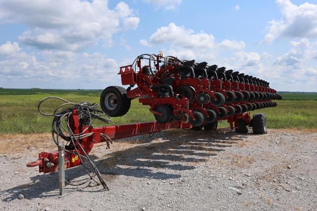 Image of Case IH 2140 equipment image 1