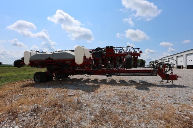 Image of Case IH 2140 equipment image 3