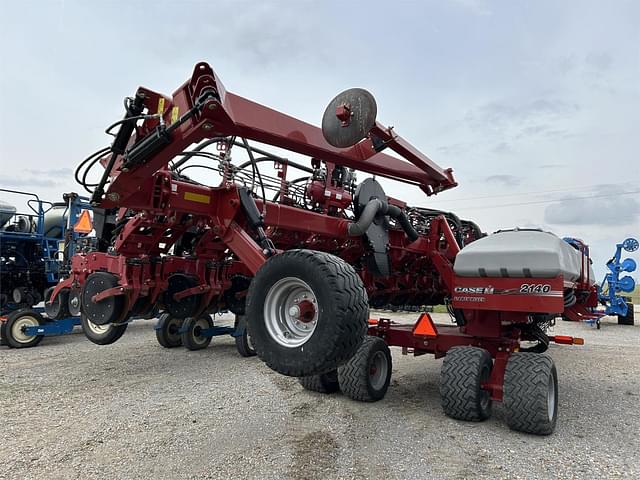 Image of Case IH 2140 equipment image 2