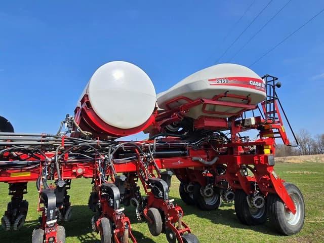 Image of Case IH 2150 equipment image 2