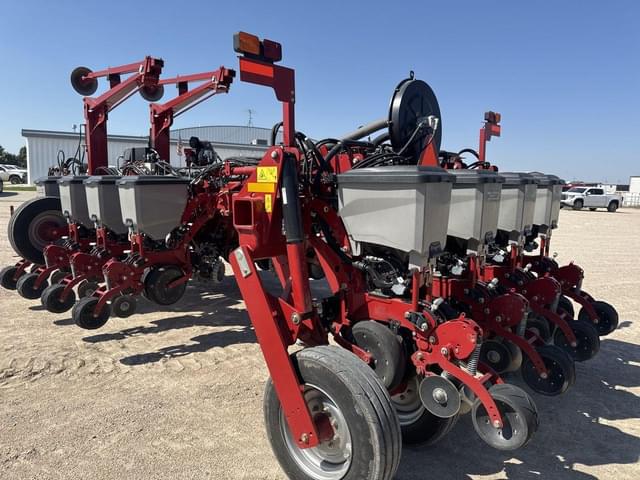 Image of Case IH 2150 equipment image 2