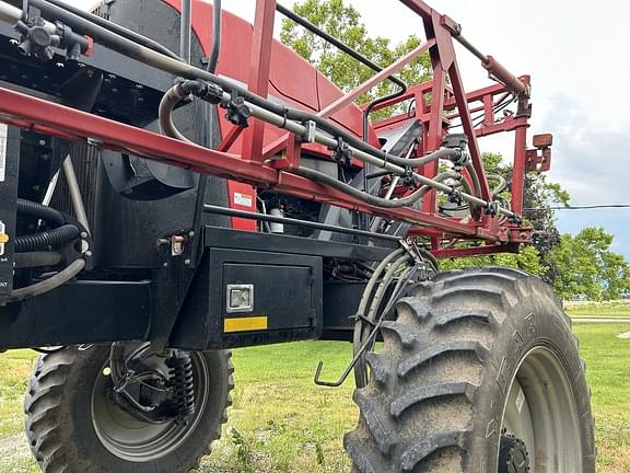 Image of Case IH Patriot 3240 equipment image 3