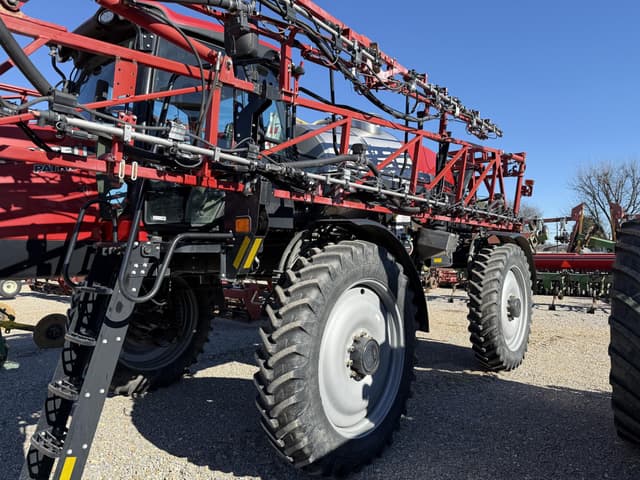Image of Case IH Patriot 3340 equipment image 1