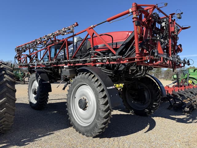Image of Case IH Patriot 3340 equipment image 2