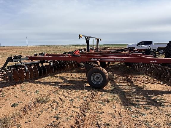 Image of Case IH 335VT equipment image 2