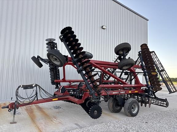 Image of Case IH 335VT equipment image 4