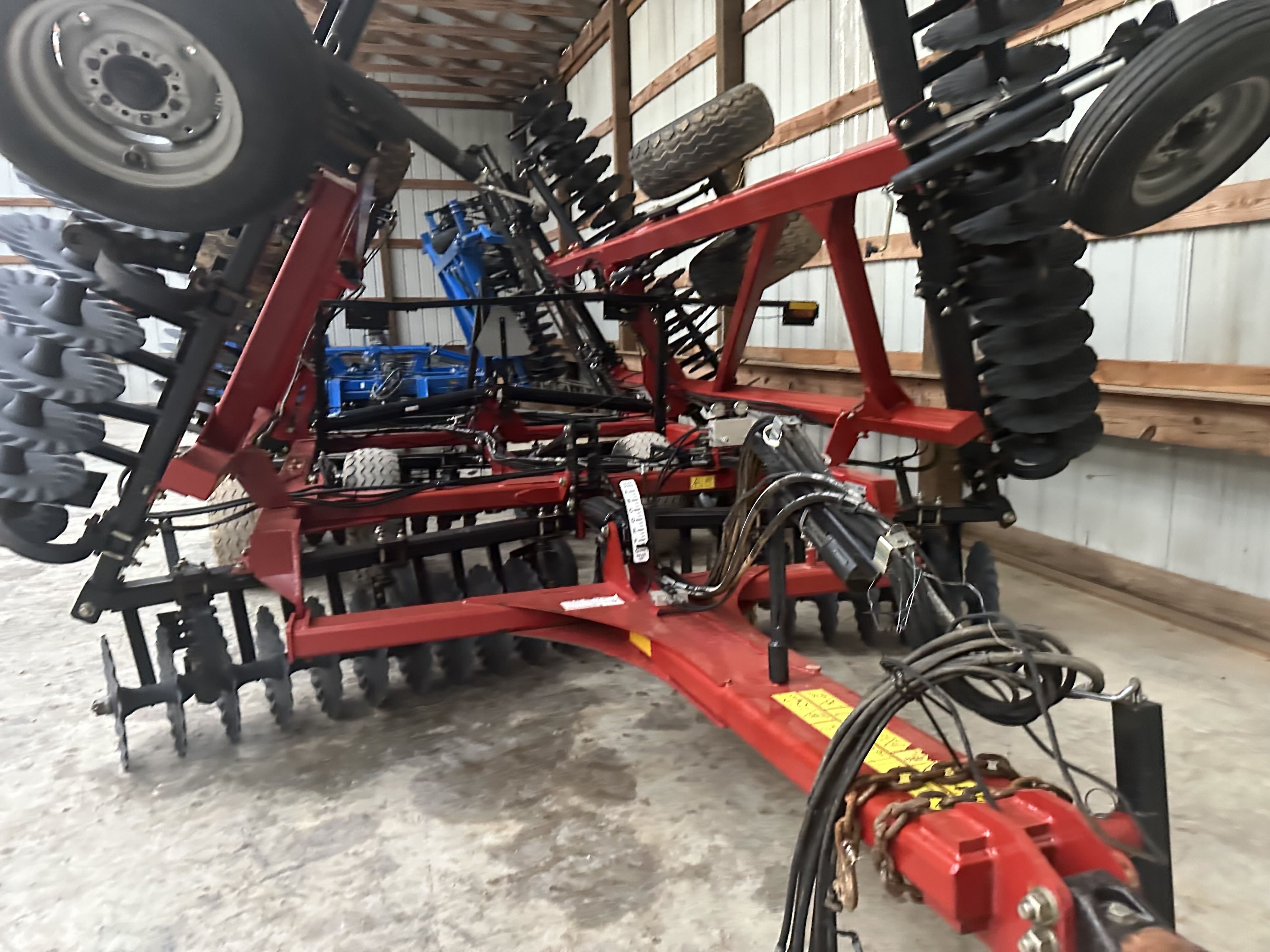 Main image Case IH 335VT