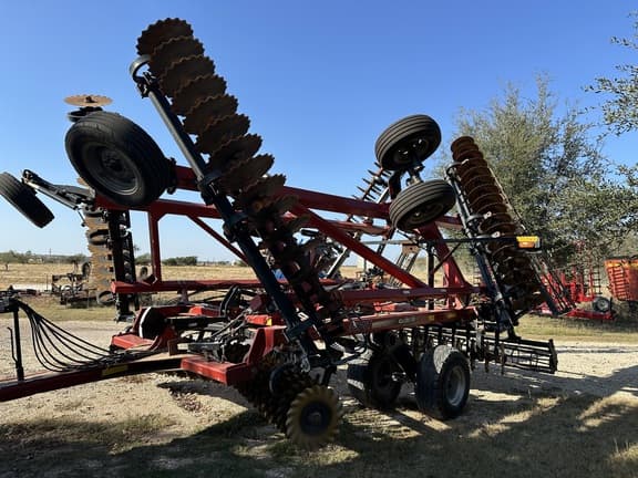 Image of Case IH 335VT equipment image 2