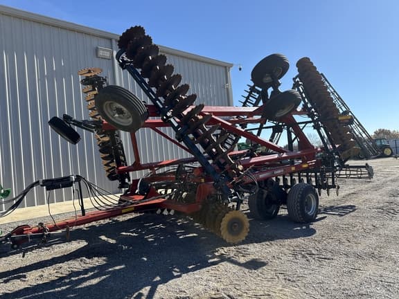 Image of Case IH 335VT equipment image 1
