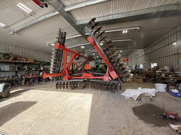 Image of Case IH 345 equipment image 4