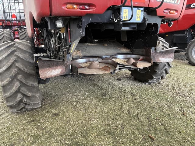 Image of Case IH 6140 equipment image 4