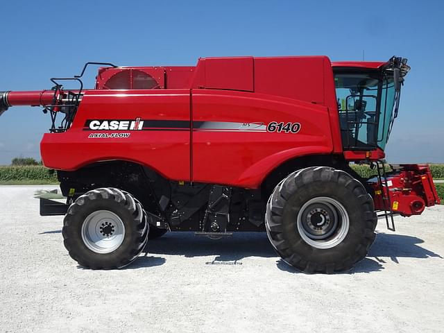 Image of Case IH 6140 equipment image 3