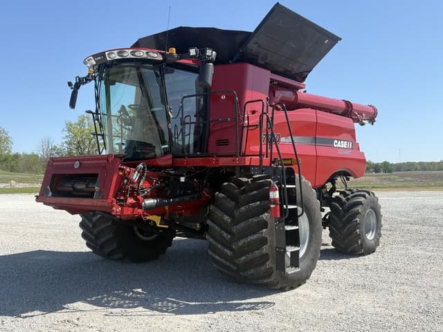 Image of Case IH 7240 equipment image 2