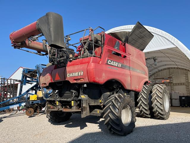 Image of Case IH 7240 equipment image 2