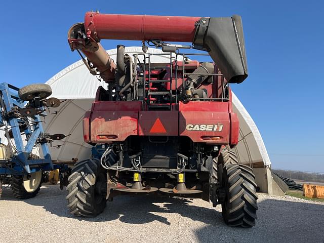 Image of Case IH 7240 equipment image 3