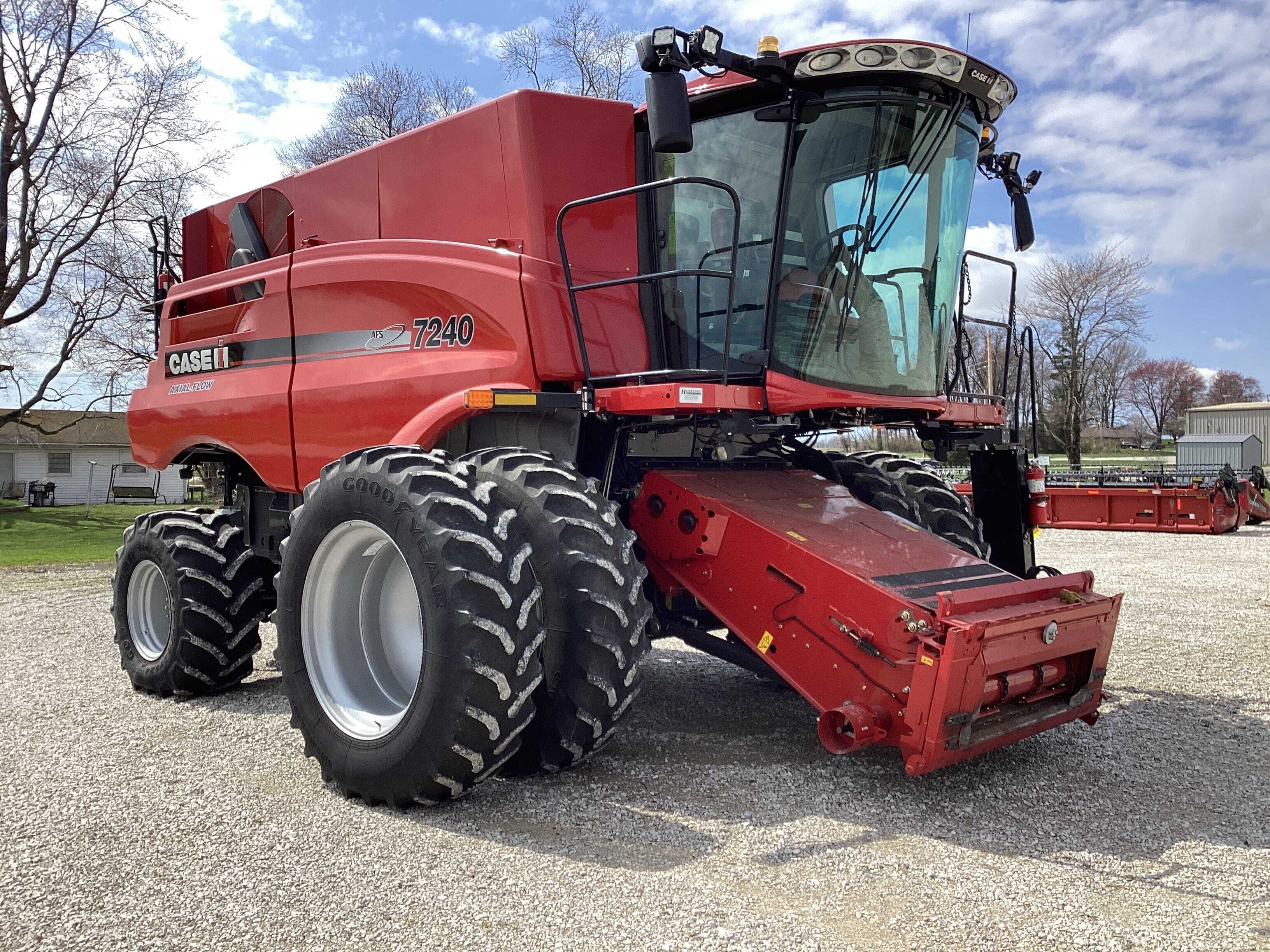 Main image Case IH 7240