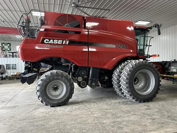 Image of Case IH 7240 equipment image 4