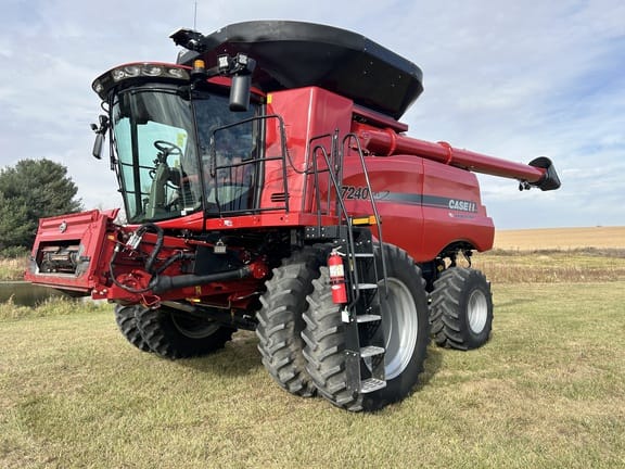 2018 Case IH 7240 Equipment Image0