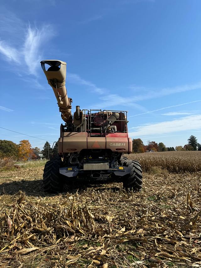 Image of Case IH 7240 equipment image 2