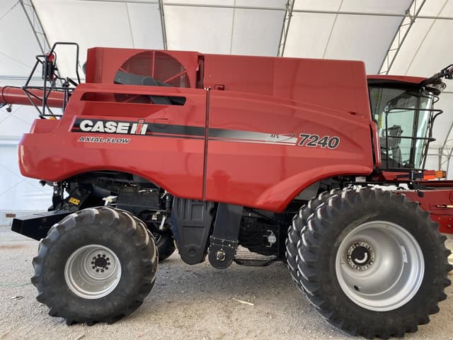 Image of Case IH 7240 equipment image 2