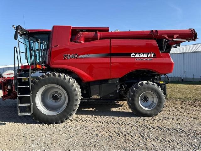 Image of Case IH 7240 equipment image 1