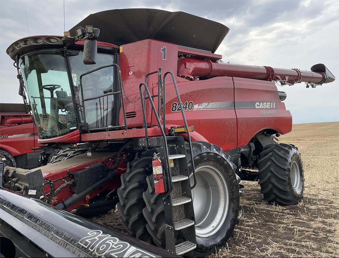 Image of Case IH 8240 Primary image