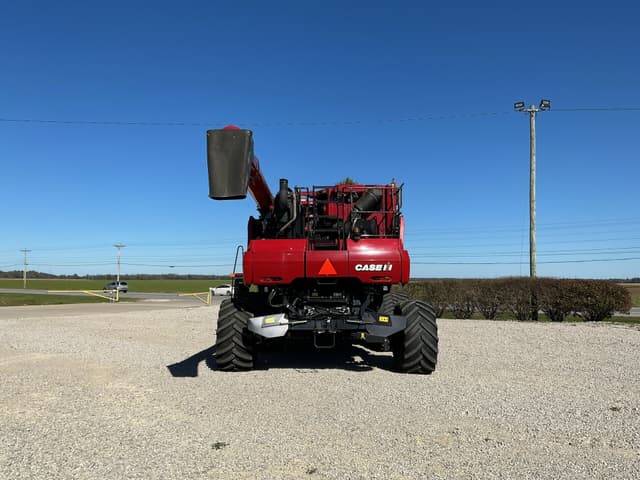 Image of Case IH 8240 equipment image 3