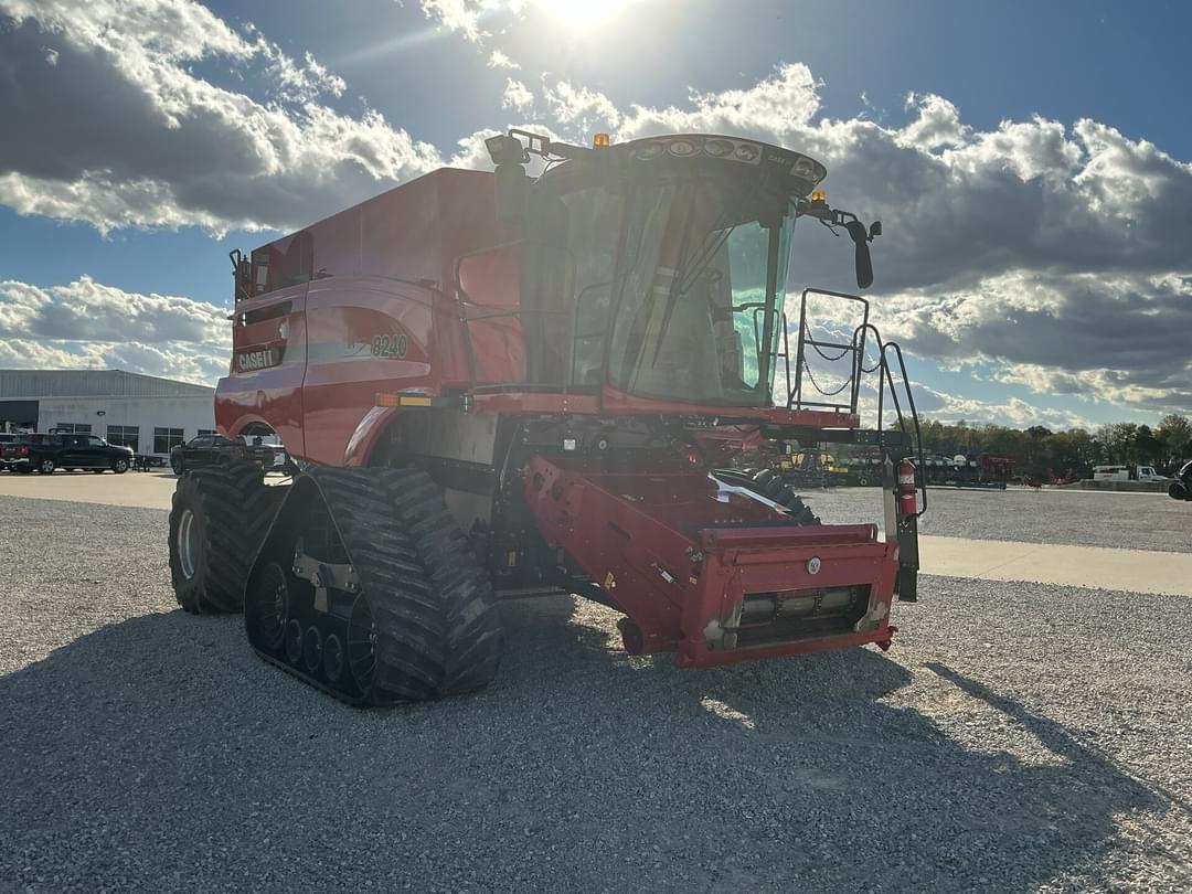 Image of Case IH 8240 Primary image