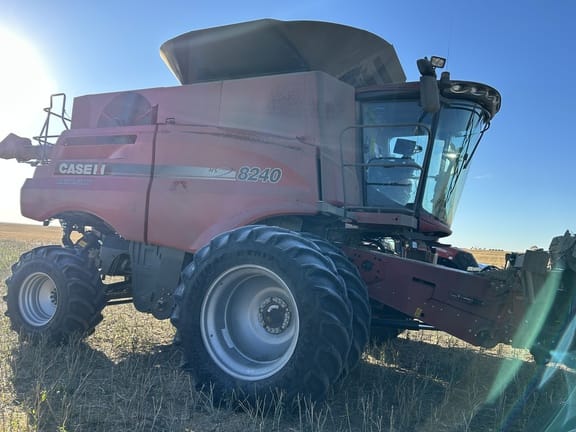 2018 Case IH 8240 Equipment Image0