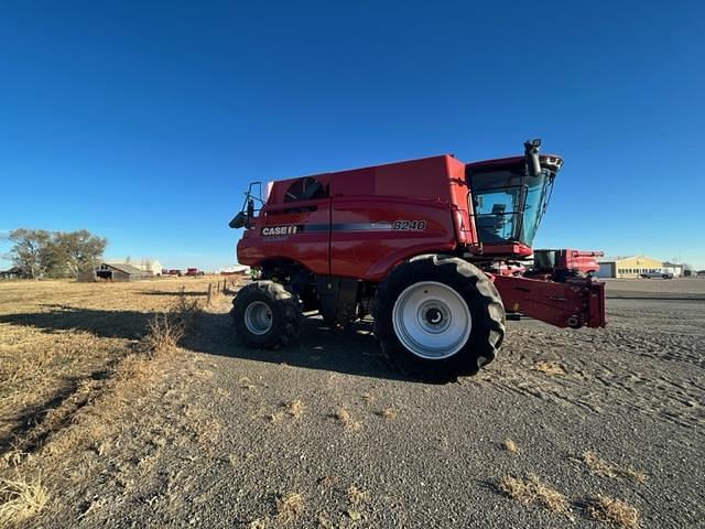 Image of Case IH 8240 equipment image 1
