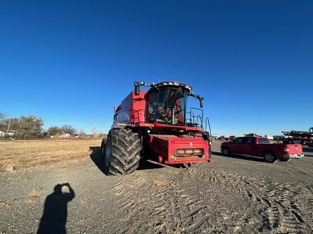 Image of Case IH 8240 equipment image 3