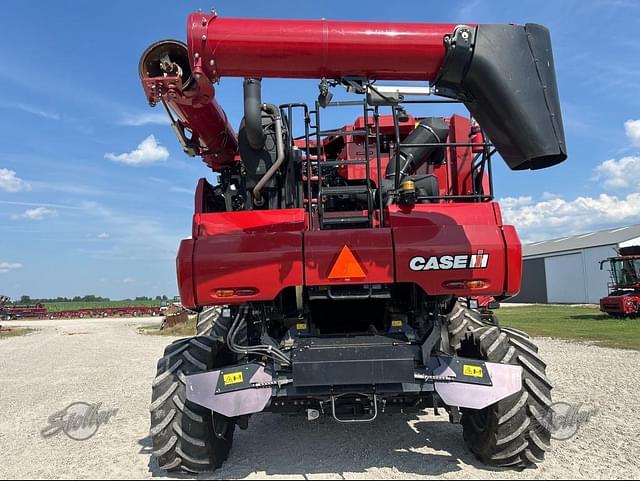 Image of Case IH 8240 equipment image 4