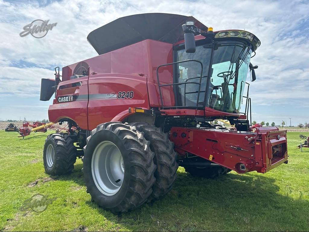 Image of Case IH 8240 Primary image