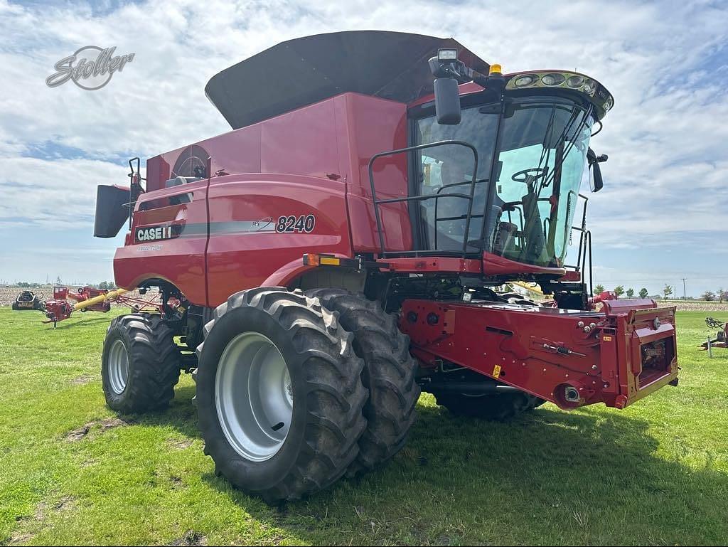 Image of Case IH 8240 Primary image