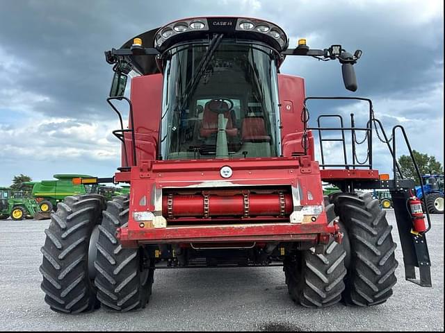 Image of Case IH 8240 equipment image 4