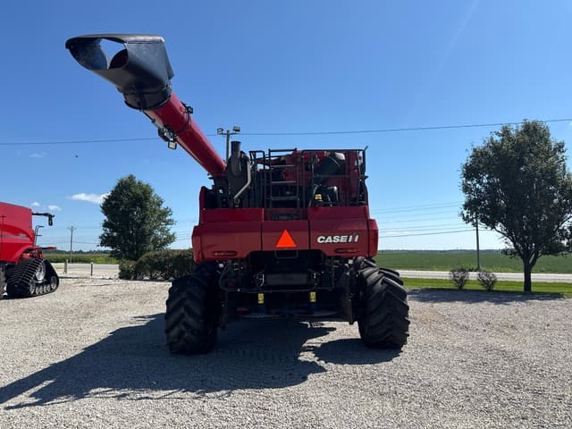 Image of Case IH 8240 equipment image 3