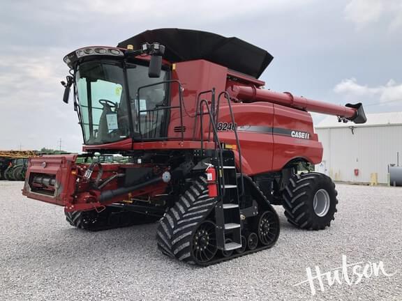 Image of Case IH 8240 equipment image 2