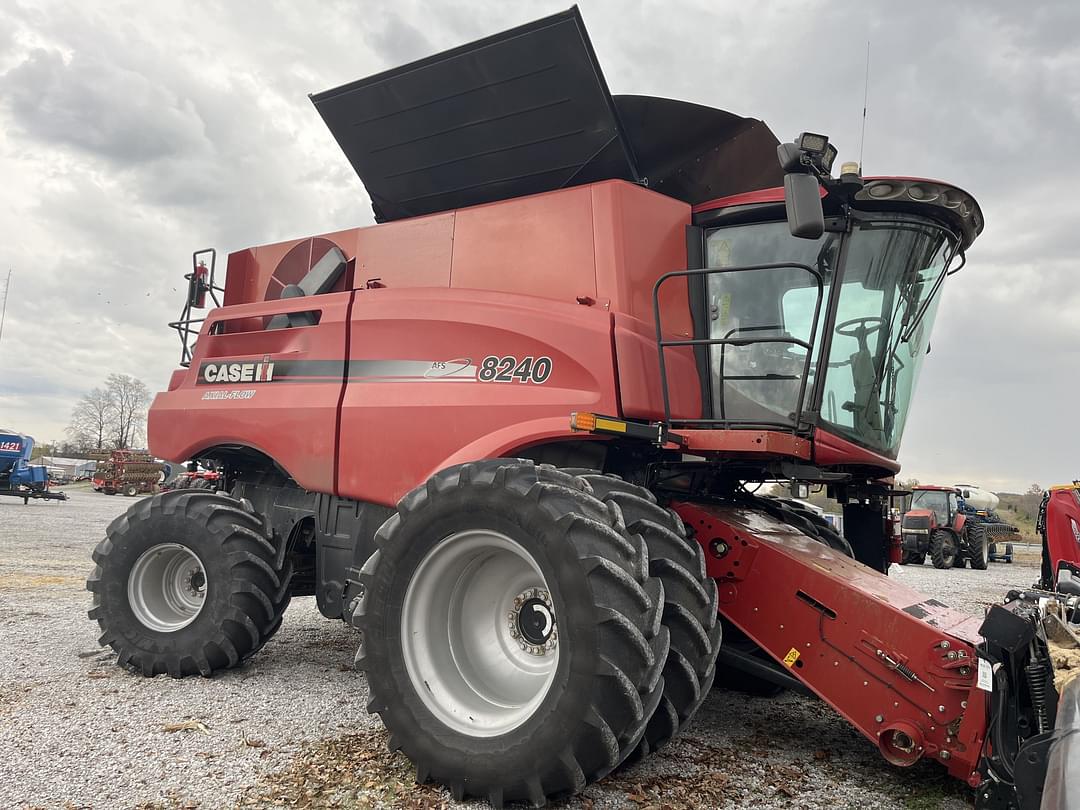 Image of Case IH 8240 Primary image