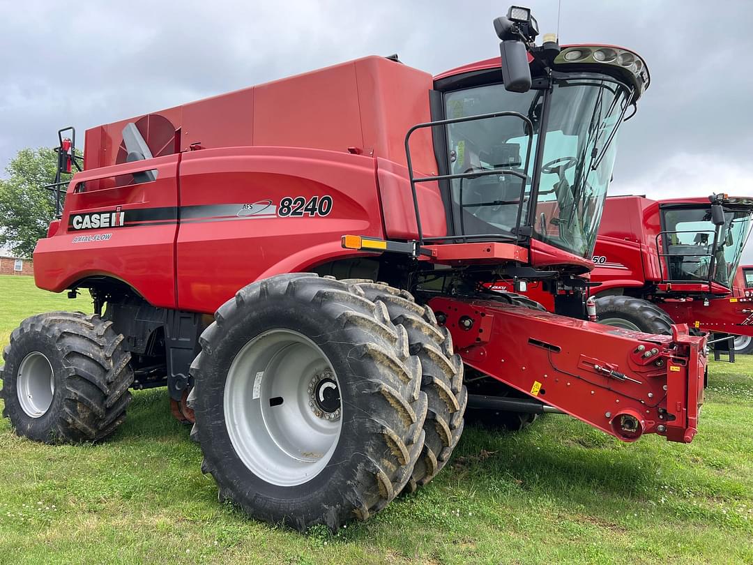 Image of Case IH 8240 Primary image