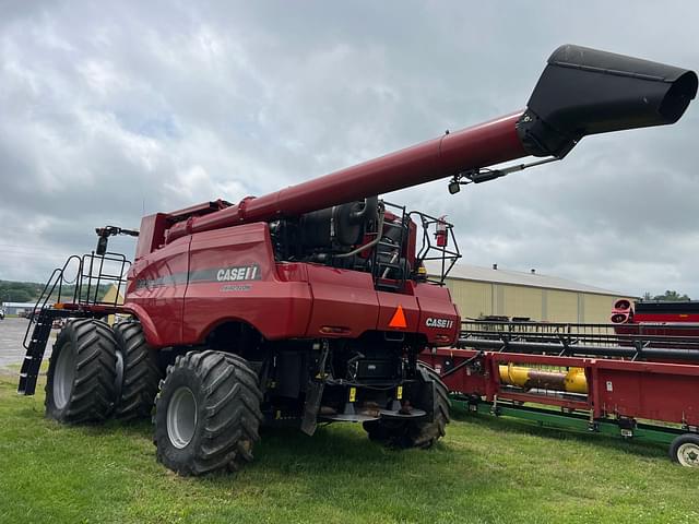 Image of Case IH 8240 equipment image 3