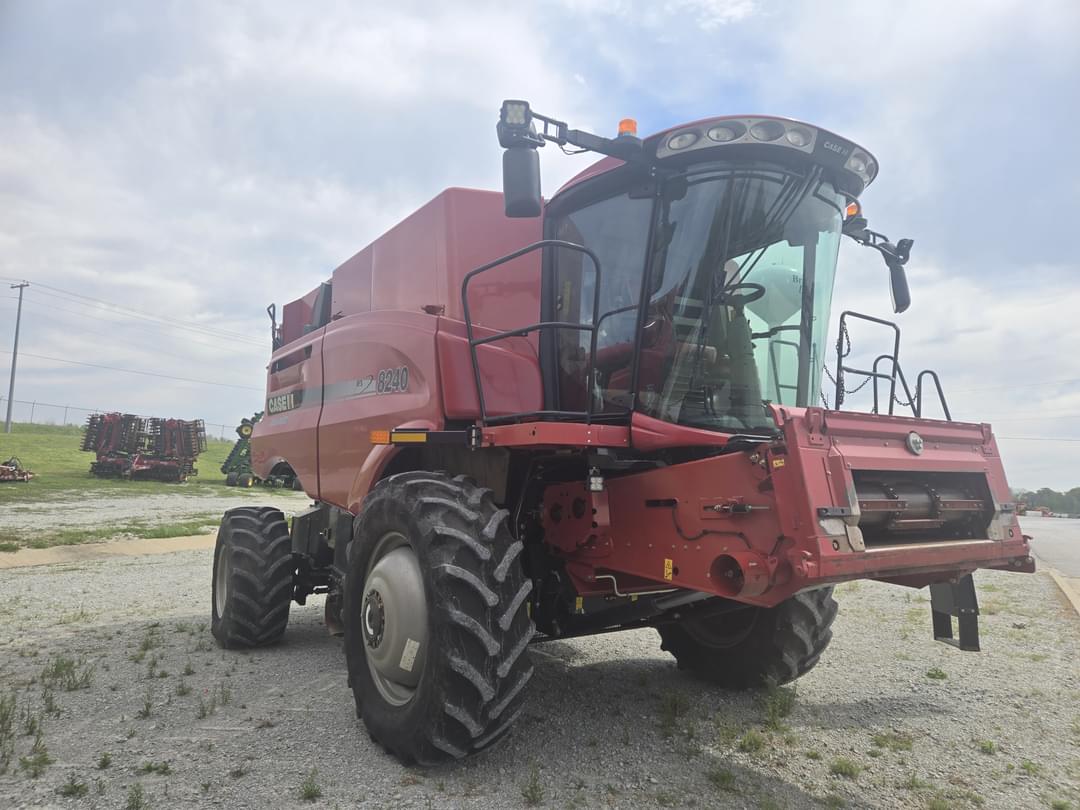 Image of Case IH 8240 Primary image