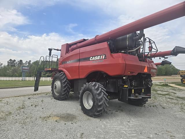 Image of Case IH 8240 equipment image 4