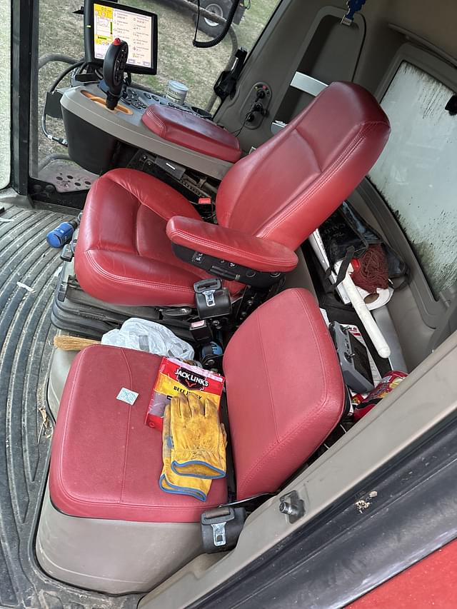 Image of Case IH 8240 equipment image 1